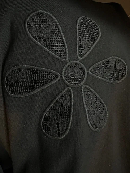 Torrid Sz 5(5X)(28)Cotton Jersey Floral Cutout Relaxed Short Sleeve Crewneck Top - Picture 5 of 11